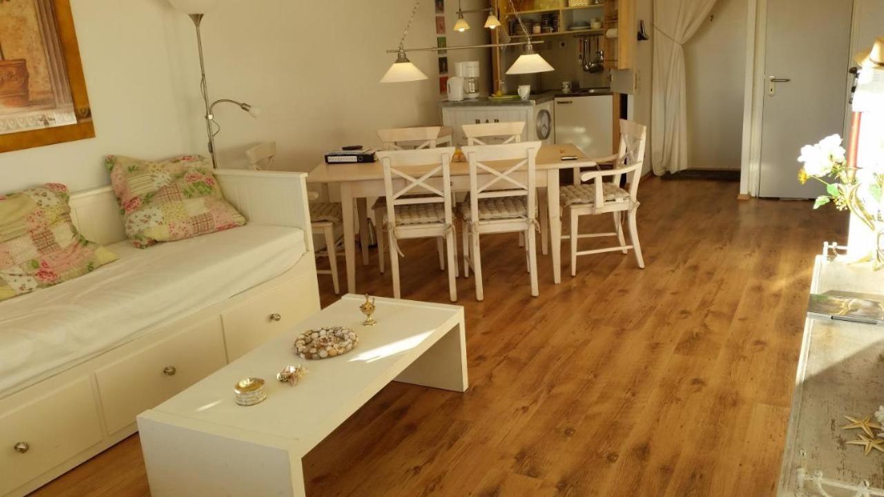 Zum Wohlfuhlen Fur 4 Erwachsene +1 Kind, Schwimmbad Vor Der Tur Tiere Erlaubt Apartamento Sierksdorf Exterior foto